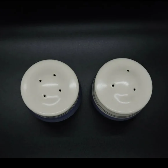 Pfaltzgraff - Rio Pattern (#49) Salt & Pepper Shaker Set - Mexico - Picture 3 of 8